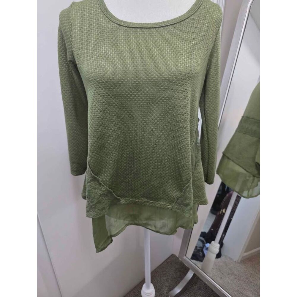Tru Self Olive Green Layered Lace Back Top Size S